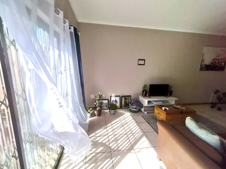 3 Bedroom Property for Sale in Langenhovenpark Free State